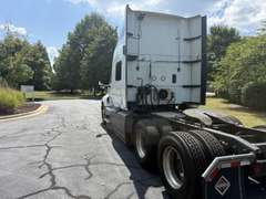 2021 International LT625 photo 6