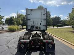 2021 International LT625 photo 7