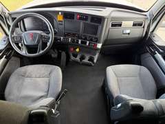 2023 Kenworth T680 photo 3