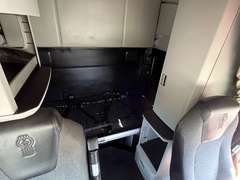 2024 Kenworth T680 photo 7