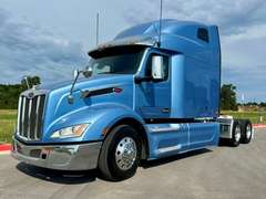 2023 Peterbilt 579 photo 2