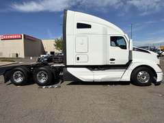 2023 Kenworth T680 photo 4