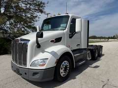 2021 Peterbilt 579 photo 2