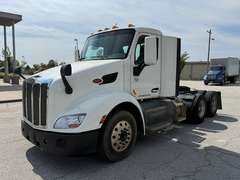 2021 Peterbilt 579 photo 2