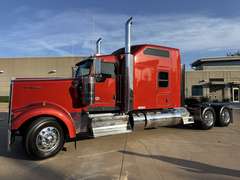 2025 Kenworth W900L photo 2