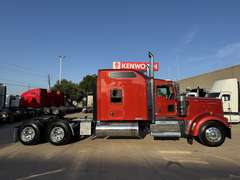 2025 Kenworth W900L photo 10