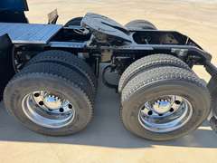 2022 Peterbilt 579 photo 4