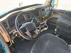 2022 Peterbilt 579 photo 3