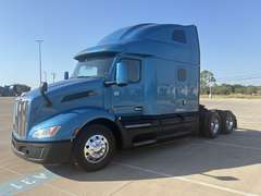 2022 Peterbilt 579 photo 7