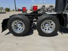 2022 Peterbilt 579 photo 10
