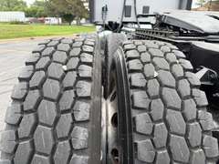 2018 Kenworth T680 photo 2