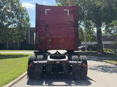 2022 Volvo VNL64T760 photo 5