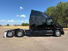 2022 Peterbilt 579 photo 7