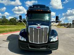 2022 Peterbilt 579 photo 7