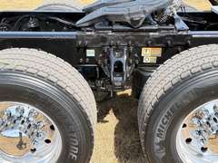 2022 Peterbilt 579 photo 9