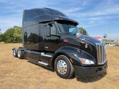2022 Peterbilt 579 photo 8