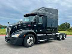 2022 Peterbilt 579 photo 2