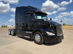 2022 Peterbilt 579 photo 1