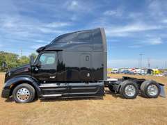 2022 Peterbilt 579 photo 5