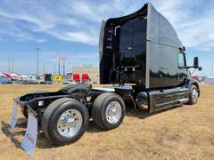 2022 Peterbilt 579 photo 3