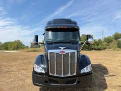 2022 Peterbilt 579 photo 7
