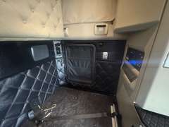 2023 Kenworth T680 photo 9