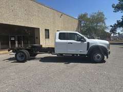 2027 Ford F450 photo 2