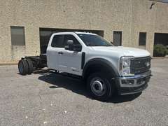2027 Ford F450 photo 1