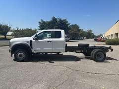 2027 Ford F450 photo 4