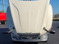 2025 Peterbilt 579 photo 8