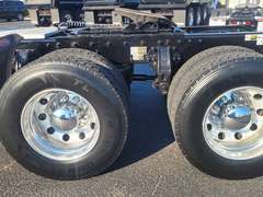 2025 Peterbilt 579 photo 4
