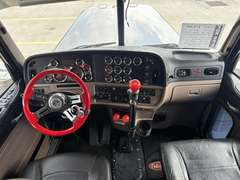 2021 Peterbilt 389 photo 3