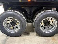 2027 Kenworth T880S photo 3