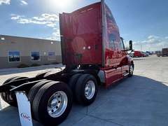 2022 International LT625 photo 10