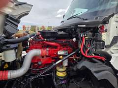 2023 International LT625 photo 6