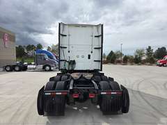 2023 International LT625 photo 5