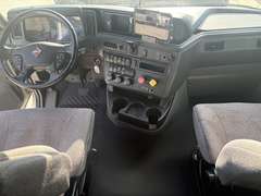 2023 International LT625 photo 3