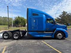 2023 Kenworth T680 photo 4