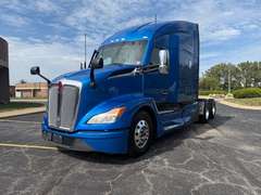 2023 Kenworth T680 photo 2