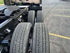 2023 Kenworth T680 photo 4