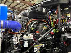 2027 Kenworth T880 photo 5