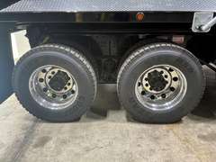 2027 Kenworth T880 photo 3