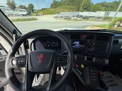 2027 Kenworth T880S PH photo 3