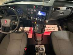 2027 Kenworth T880S PH photo 2