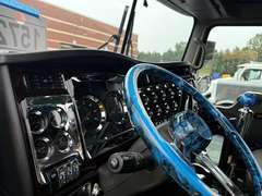 2021 Kenworth W900L photo 8