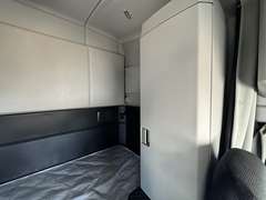 2023 Kenworth T680 photo 2