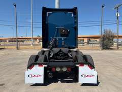 2023 Kenworth T680 photo 4