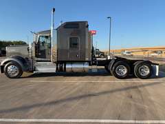 2021 Kenworth W900L photo 7