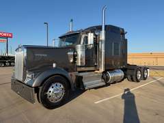 2021 Kenworth W900L photo 1
