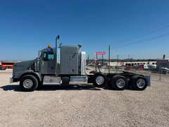 2023 Kenworth T800W photo 2
